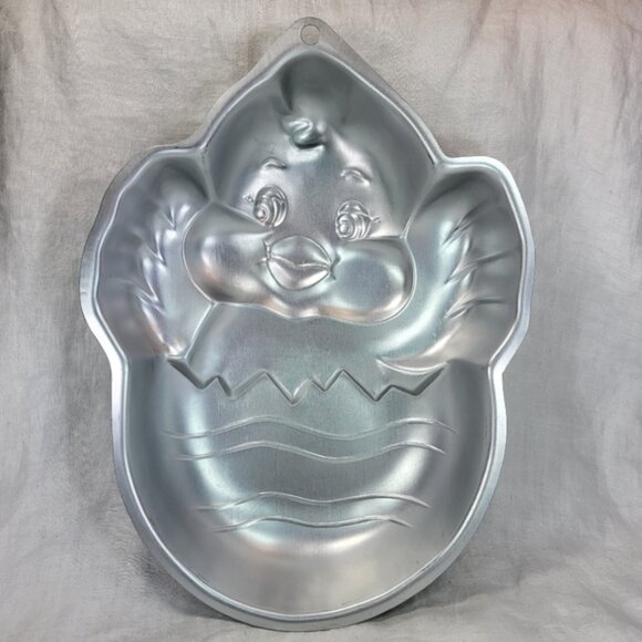 Wilton Just Hatched Chick Egg Cake PAN 2002 Easter 2105-2060 (2 layer mix) - Picture 2 of 8